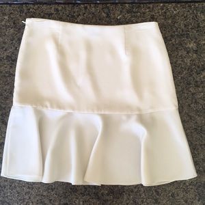 Ralph Lauren Silk Skirt in size 6 pale yellow